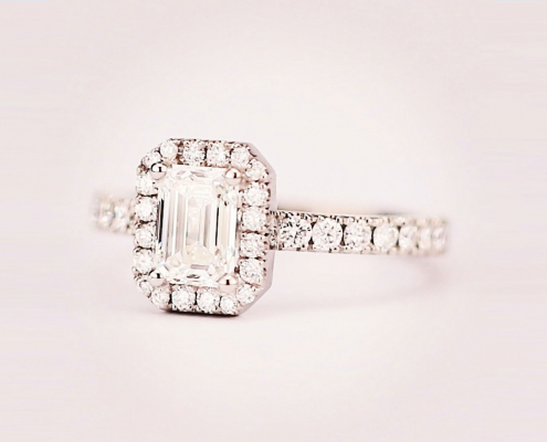 Haloring i vitguld från Sweet Rocks