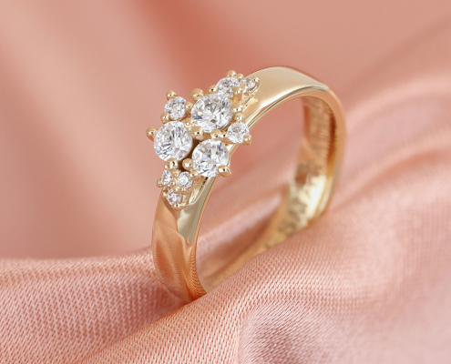 9012-4K Fattning Esmaralda totalt 0,50 ct från Guldbolaget