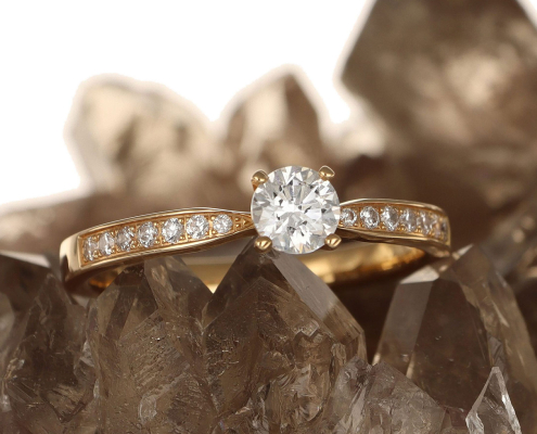 Fredrika-2,2K 1×0,35 ct & totalt cirka 0,13 ct - Guldbolaget