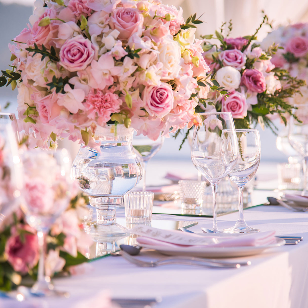 Stora blomsterdekorationer - Foto: Adobestock