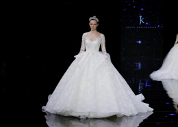 Bröllopsklänning från Julia Kontogruni- Foto Barcelona Bridal Fashion Week