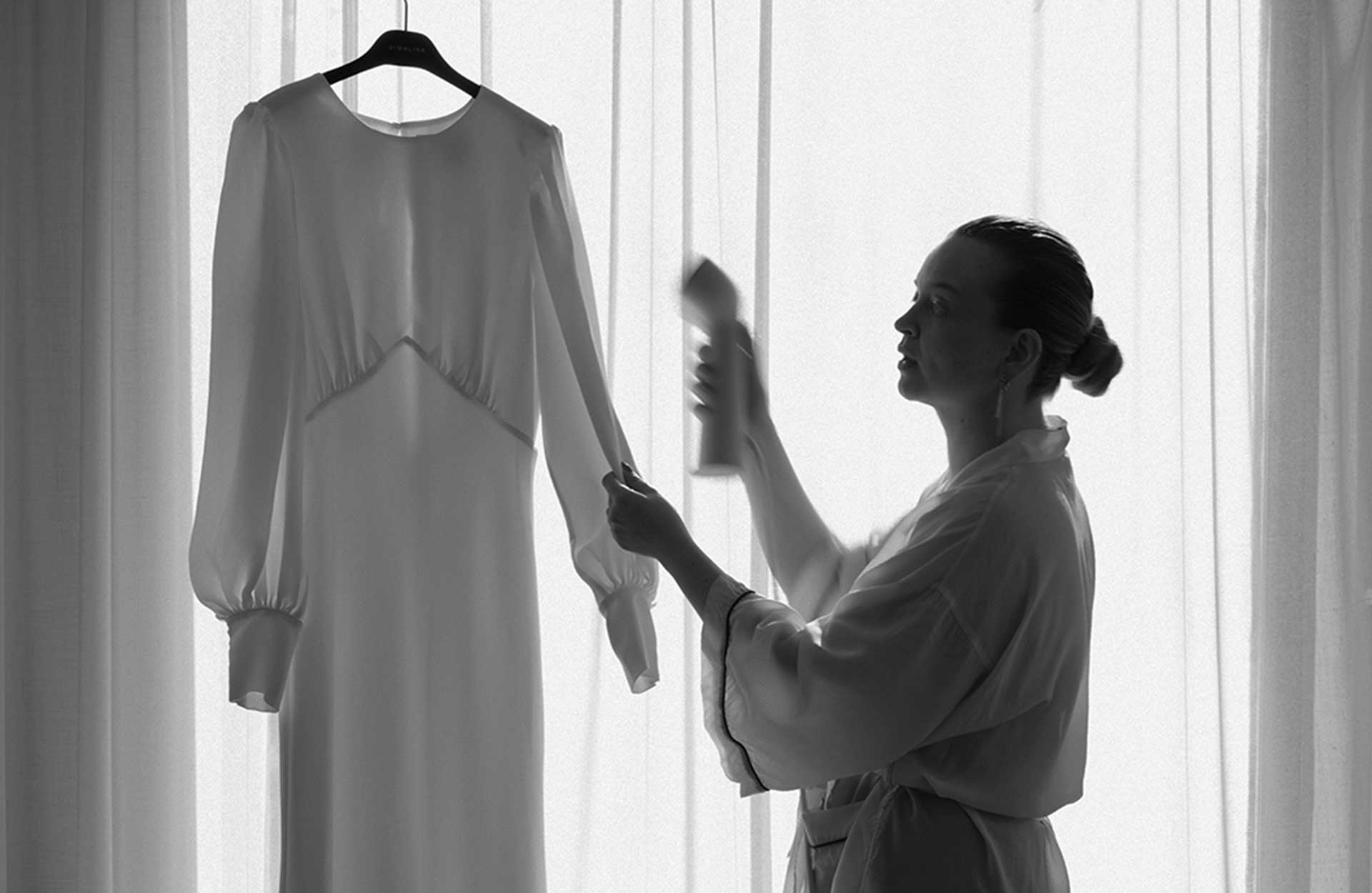 Steama bröllopsklänningen - foto: steamery.se Steama bröllopsklänningen - foto: steamery.se