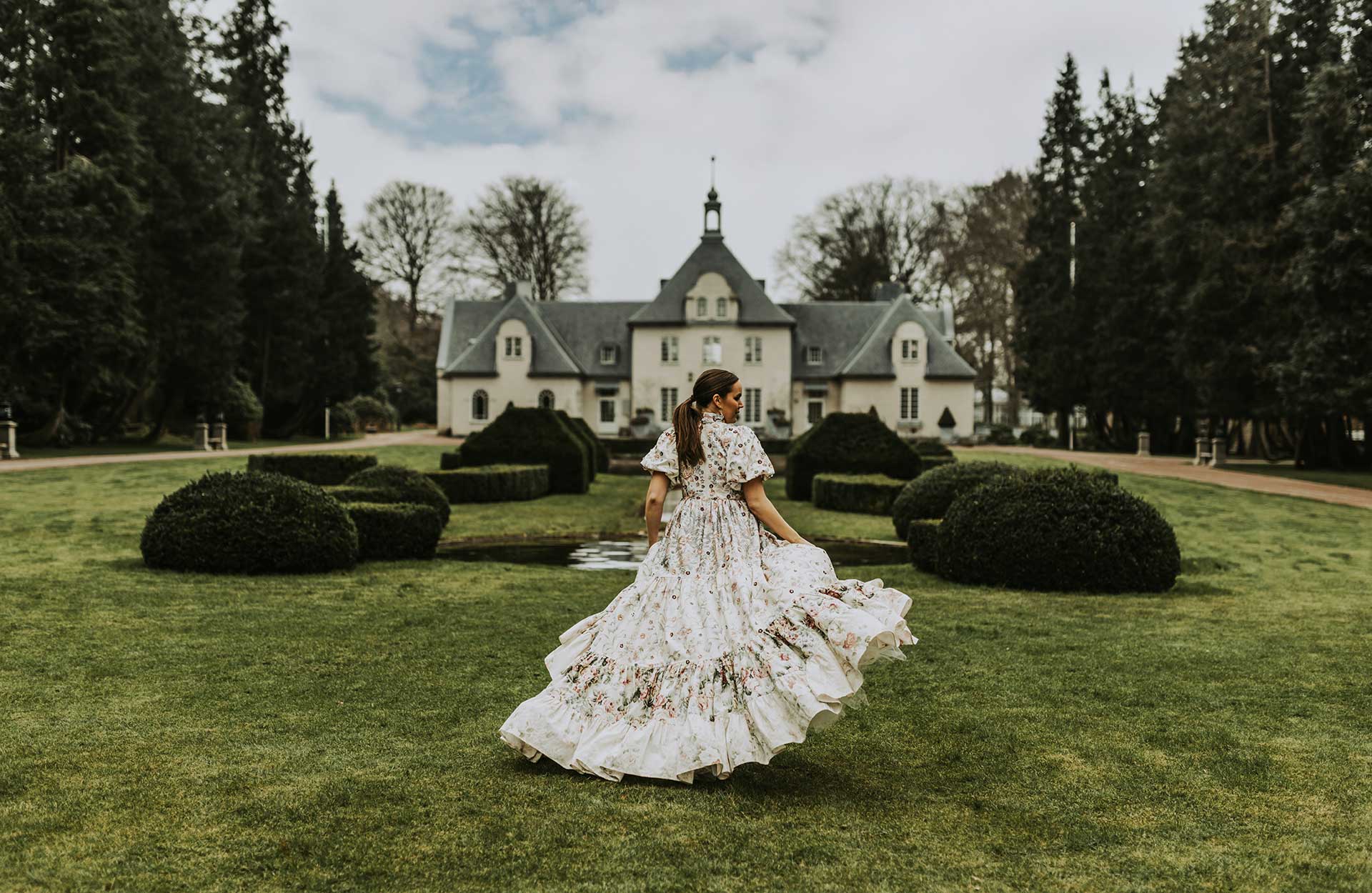 Norrvikens Bröllopsklänning - design Frida Jonsvens Norrvikens Bröllopsklänning - design Frida Jonsvens