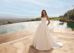 GHADA - bröllopsklänning från Modeca - kollektion Grazia