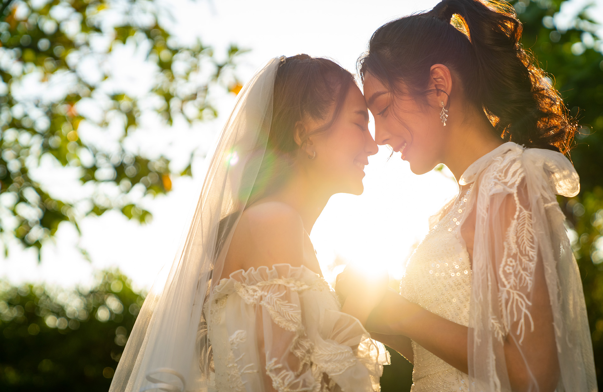 En humanistisk vigsel är en kärleksceremoni där människan alltid är i centrum. En humanistisk vigsel är en kärleksceremoni där människan alltid är i centrum.