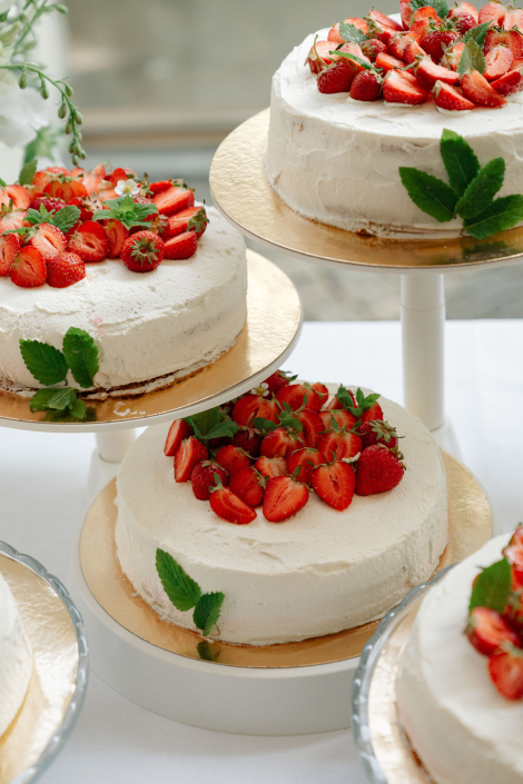 Smaskig bröllopstårta