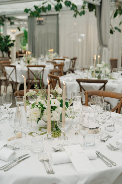 Vacker bröllopsdukning