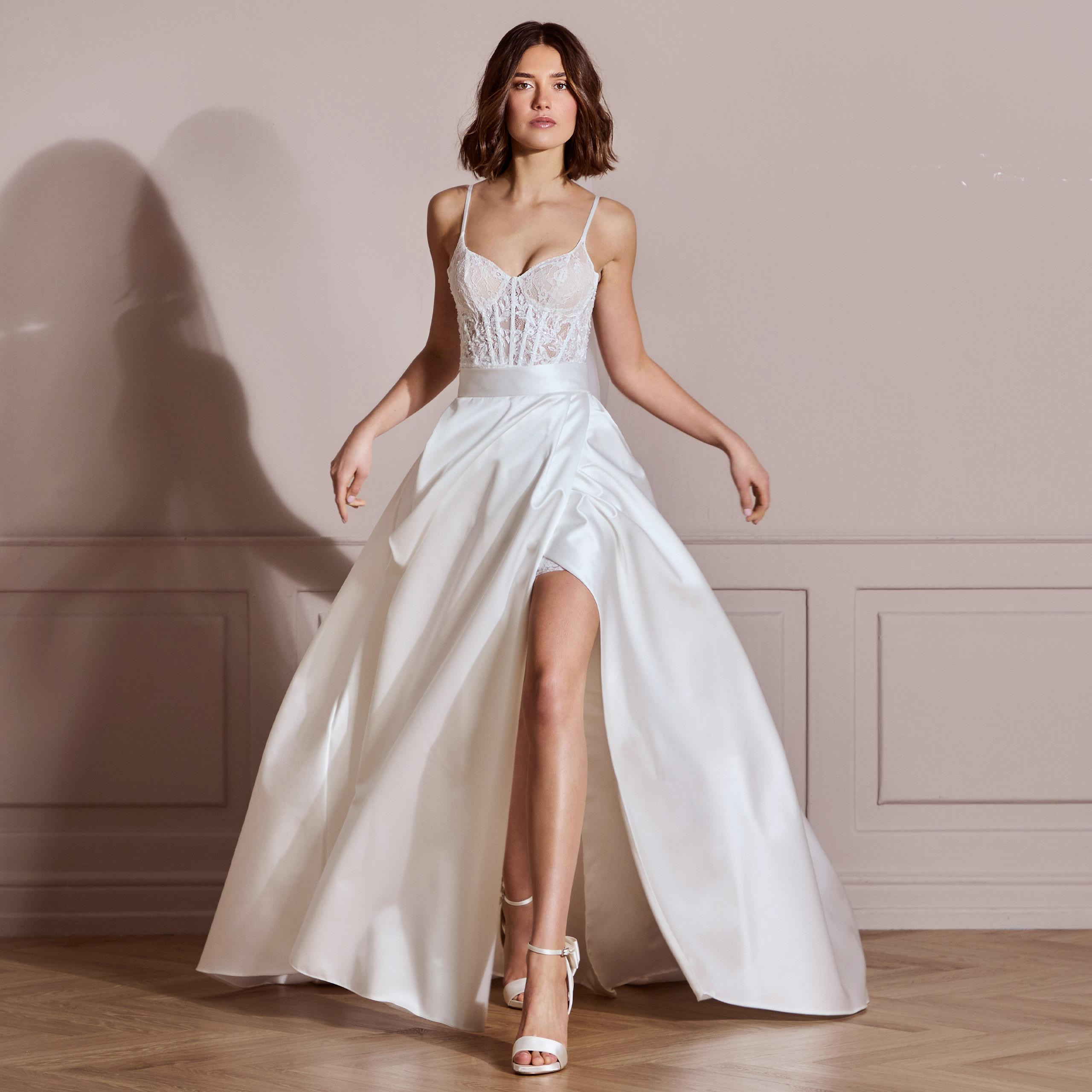 Kort brudklänning med överkjol - Style 10-3103-CR från LILLY