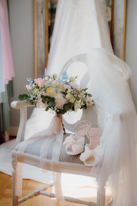 Detaljer - brudbukett, slöja och skor - Bjärsjölagårds Slott