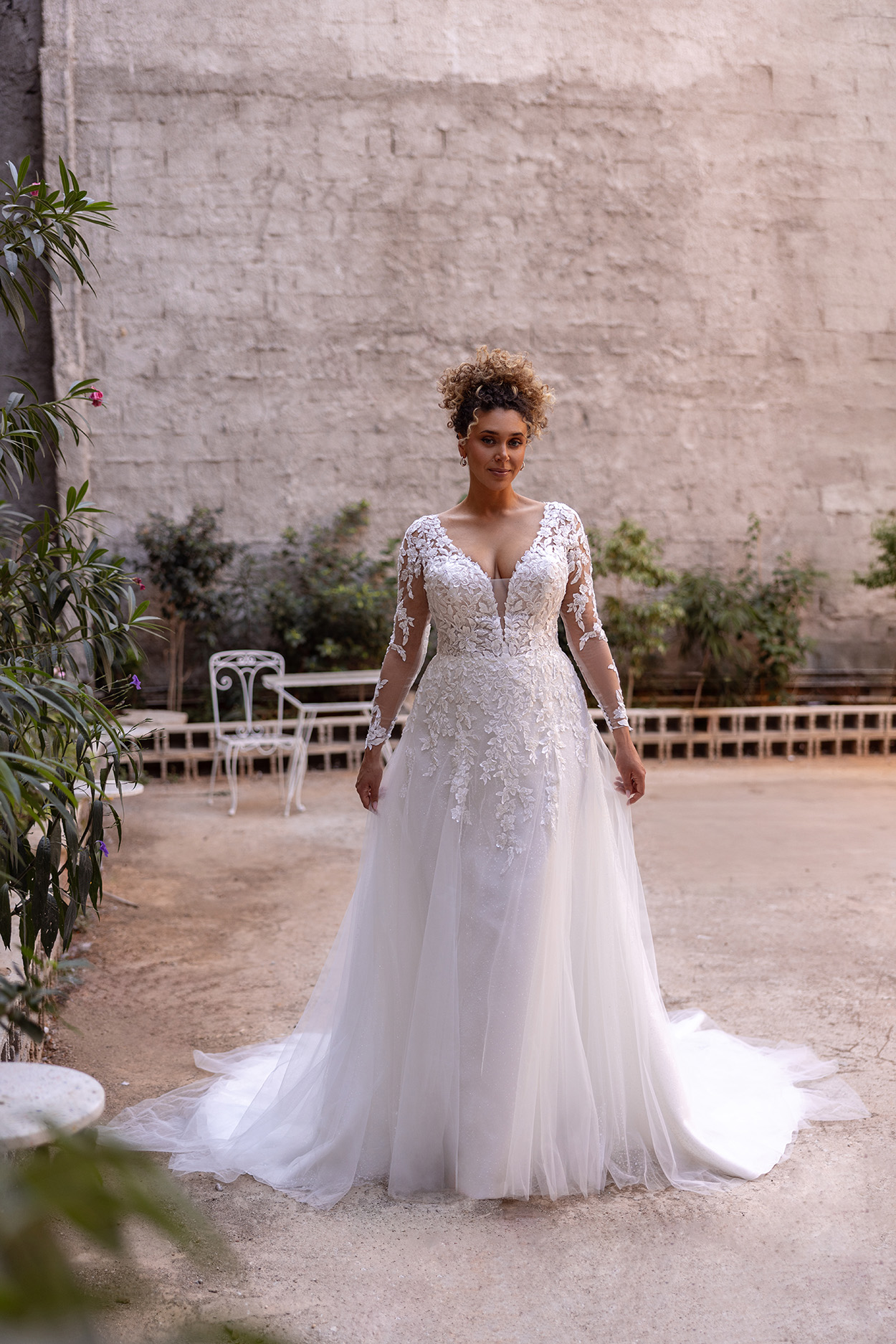 Style FL014 - Florianna by Demetrios Collection